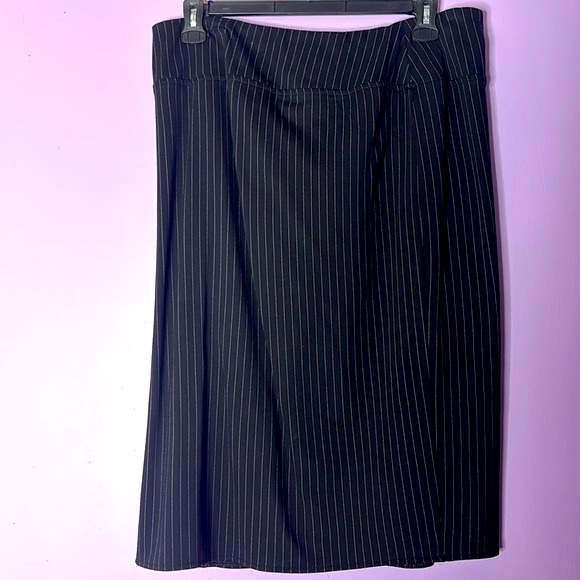 Black Striped Pencil Slit Skirt - Picture 3 of 13
